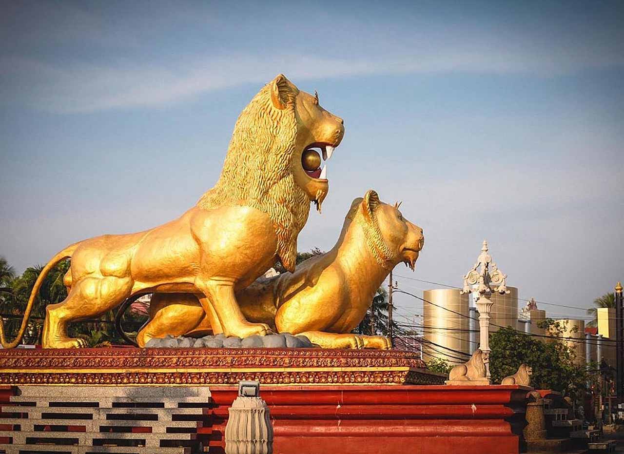 Famous lion statue in Sihanoukville